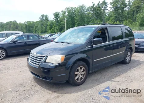 2010 Chrysler Town & Country Touring Plus из США, поврежденный, VIN 2A4RR8D14AR442277
